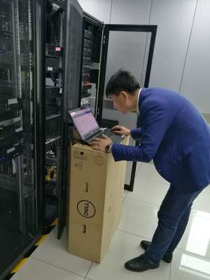 中院信息技术团队的“工匠”们 用心铸就计算机网络系统工程的品质